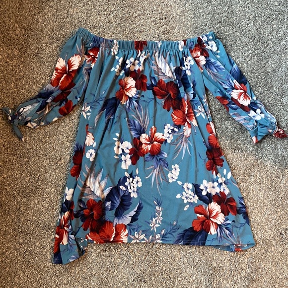 Off the shoulder floral top - Picture 2 of 2